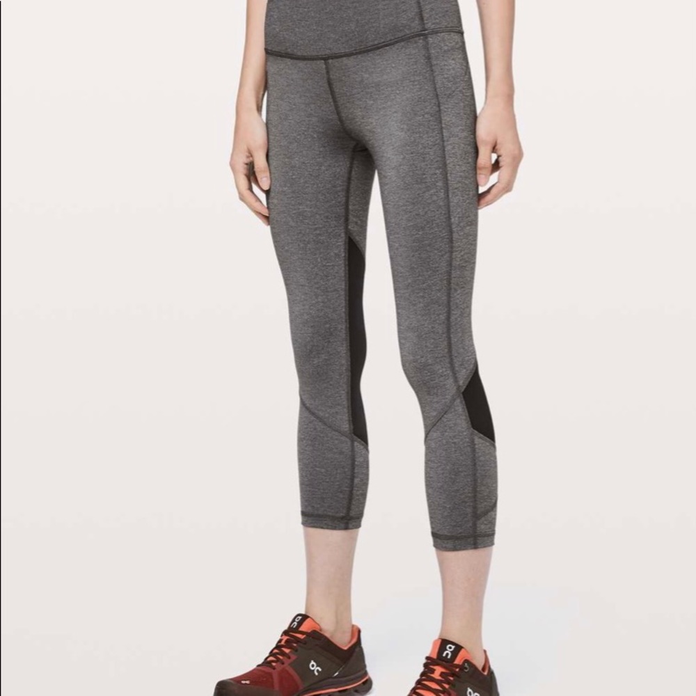 Lululemon pace rival crop *22